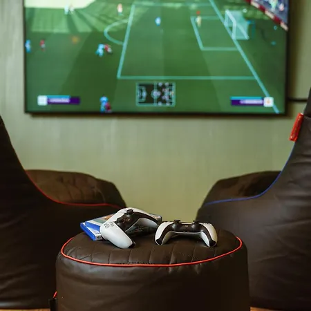 Carlton - The Leading Of The World 5*