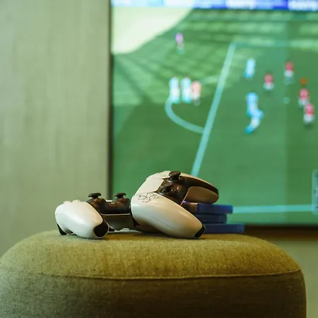 Carlton - The Leading Of The World