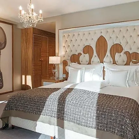 Hotell Carlton - The Leading Of The World