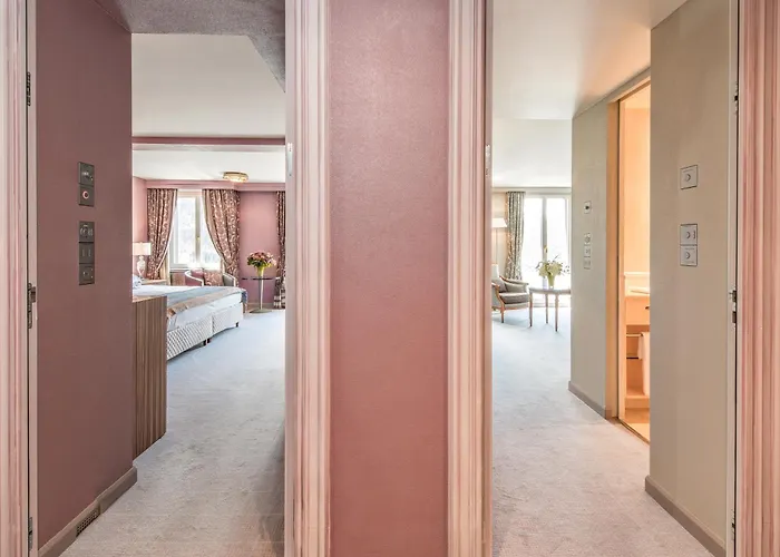 Carlton - The Leading Of The World 5*