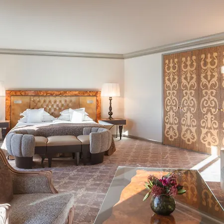 Otel Carlton - The Leading Of The World