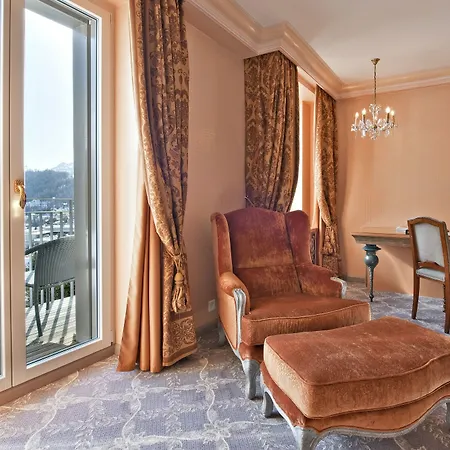 Carlton - The Leading Of The World Otel