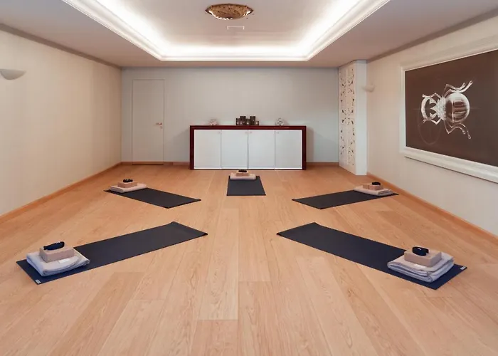 Carlton - The Leading Of The World