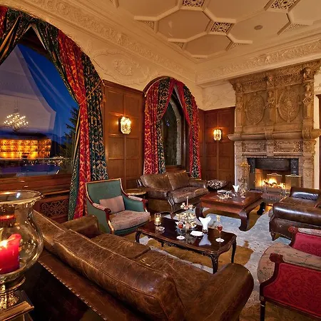 Hotel Carlton