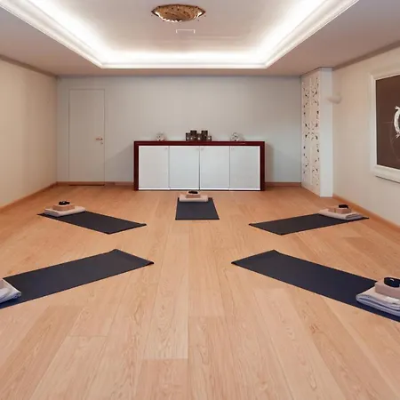 Carlton - The Leading Of The World