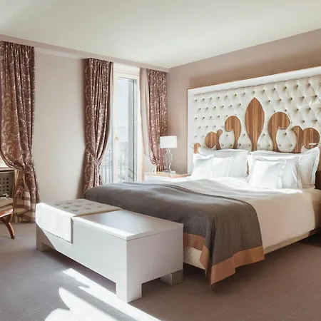 Hotel Carlton - The Leading Of The World 5*