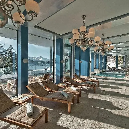 Carlton - The Leading Of The World 5*